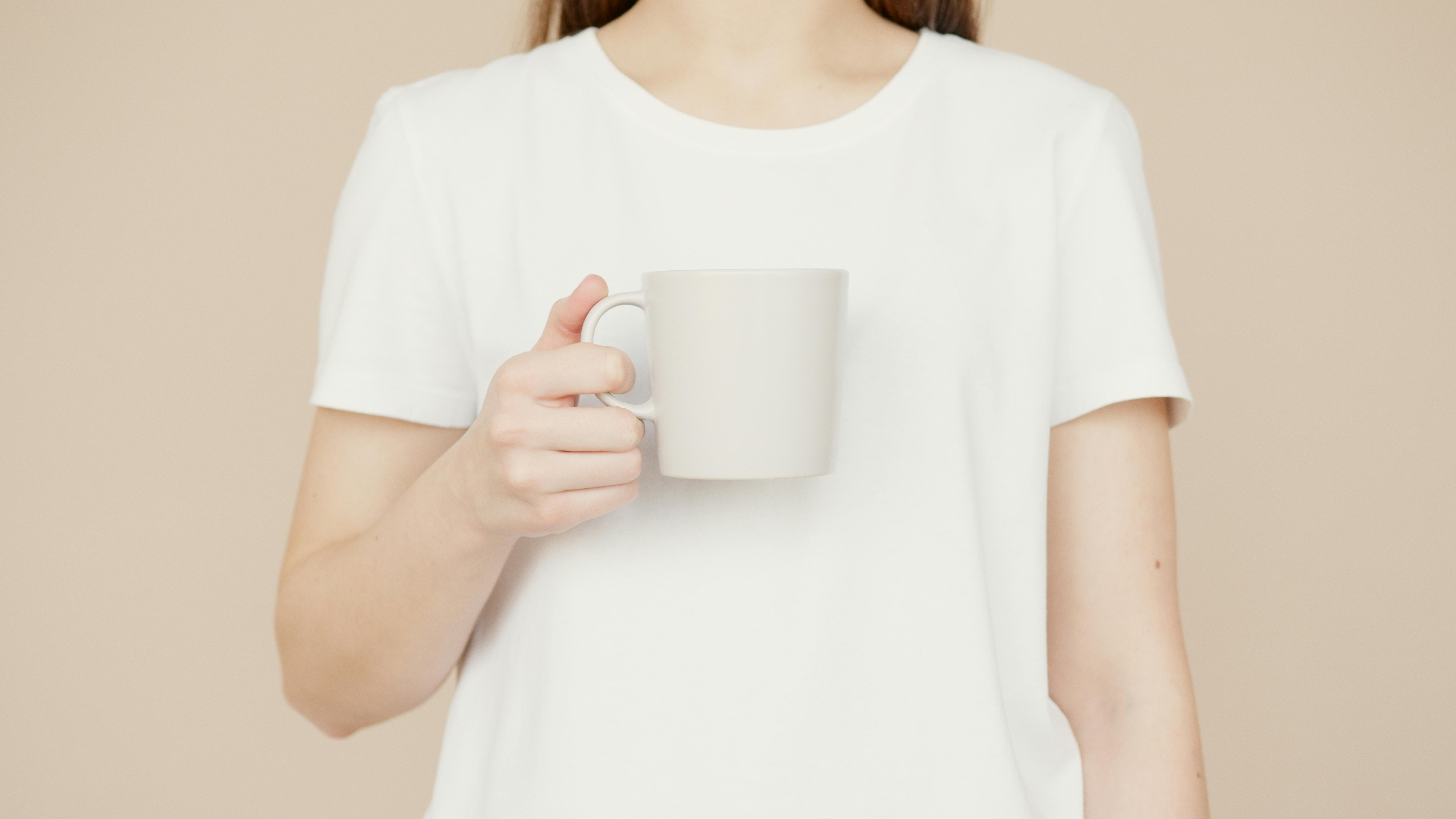 Minimalist Outfits Built Around a Blank White T Shirt