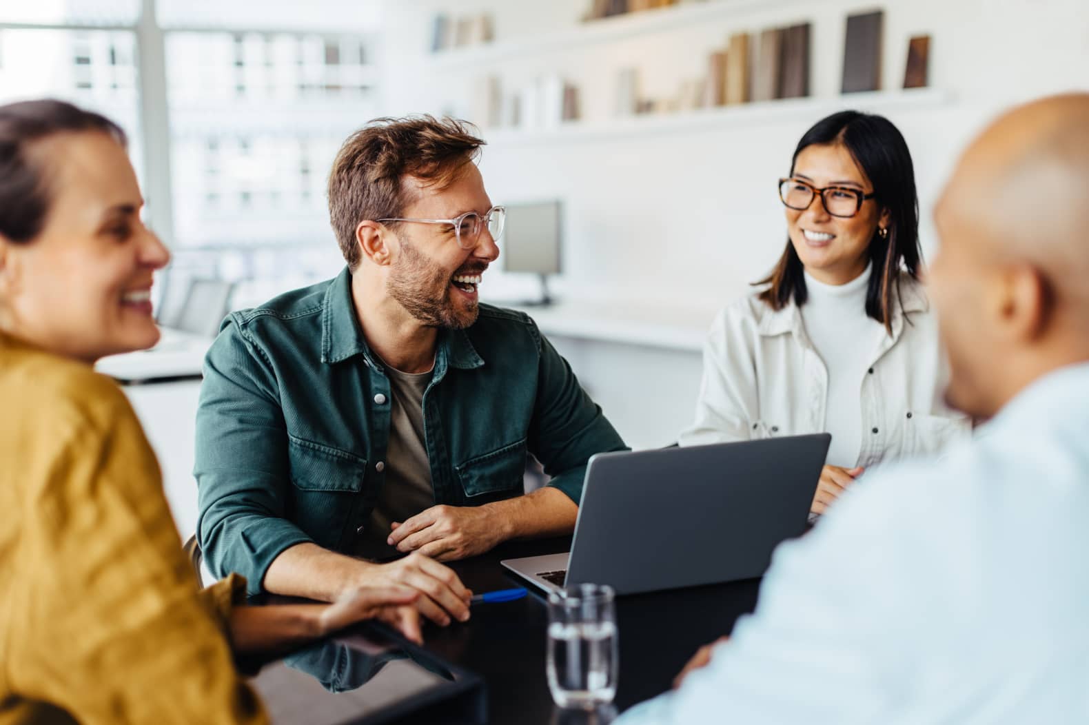 IT Dienstleistungen: Effiziente IT-Loesungen für produktives Arbeiten