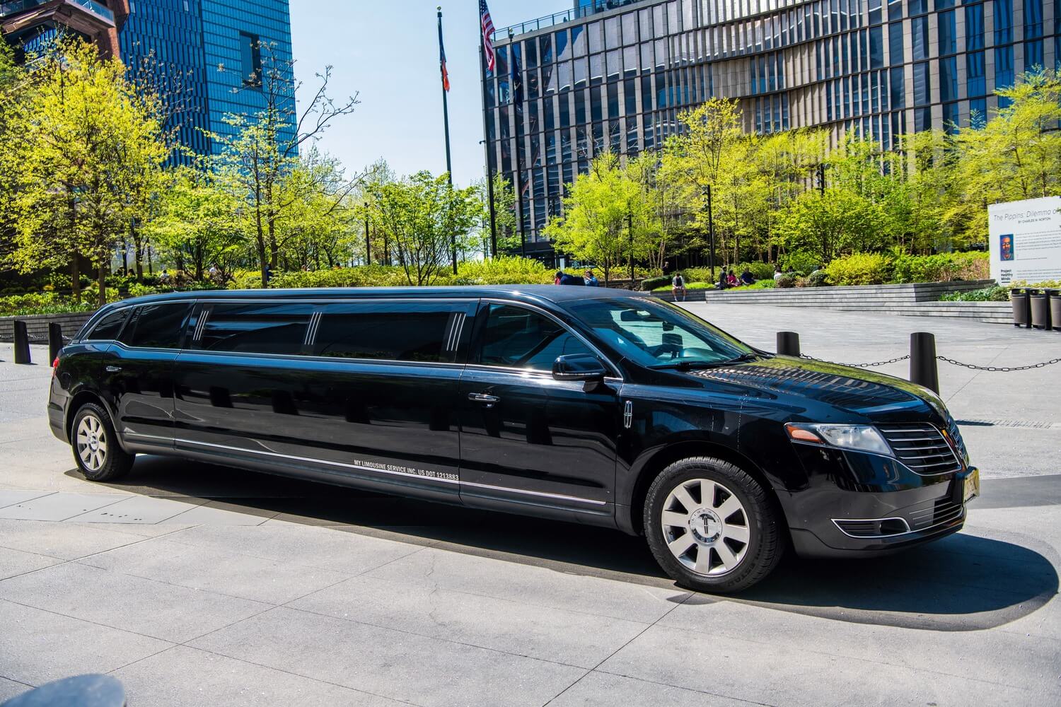 Miami Limousine Rentals for Weddings, Parties, and Corporate Events